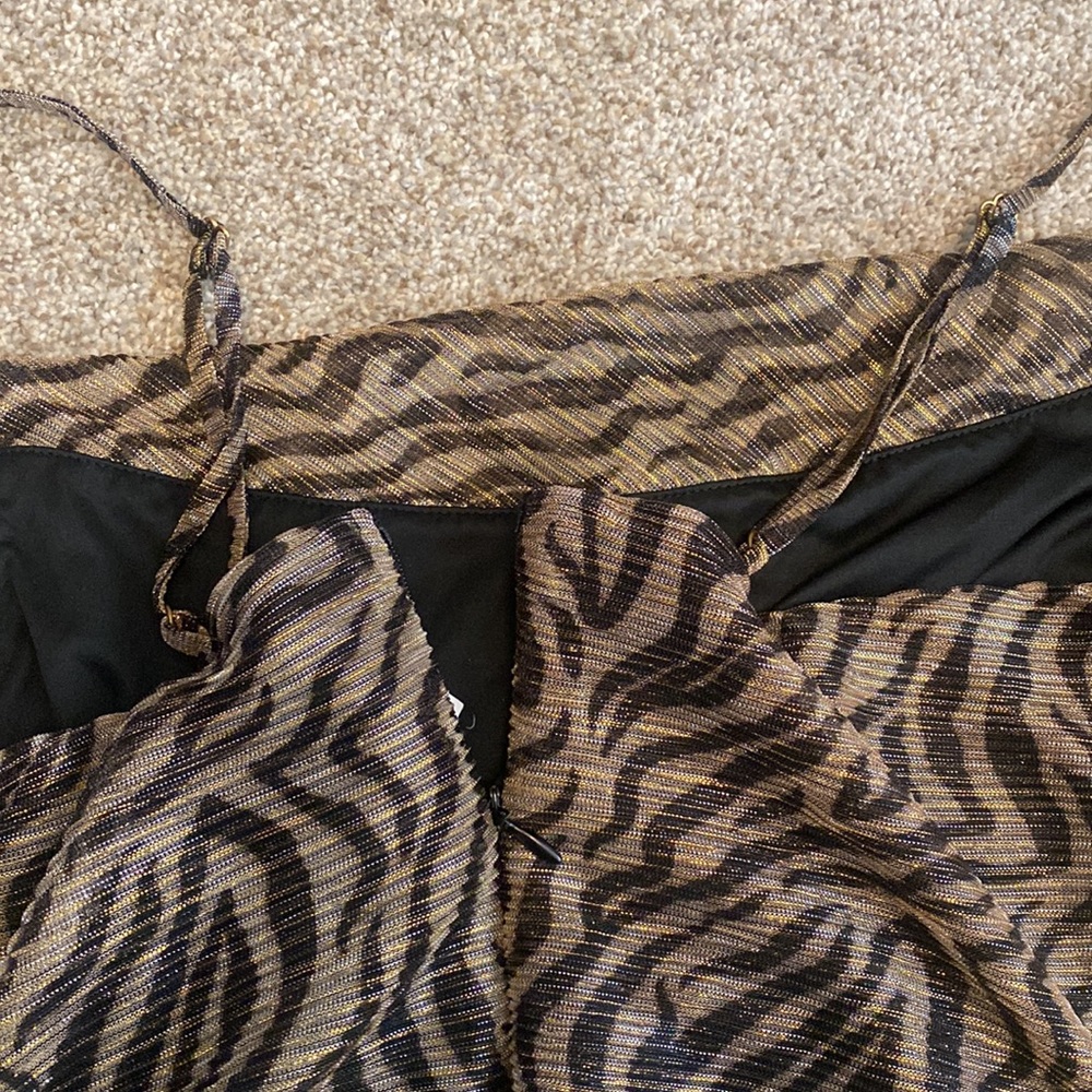 Dress - Picture 4 of 4